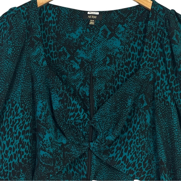 AFRM Teal and Black Snake Print Long Puff Sleeve Crop Top Size Medium - Picture 3 of 5
